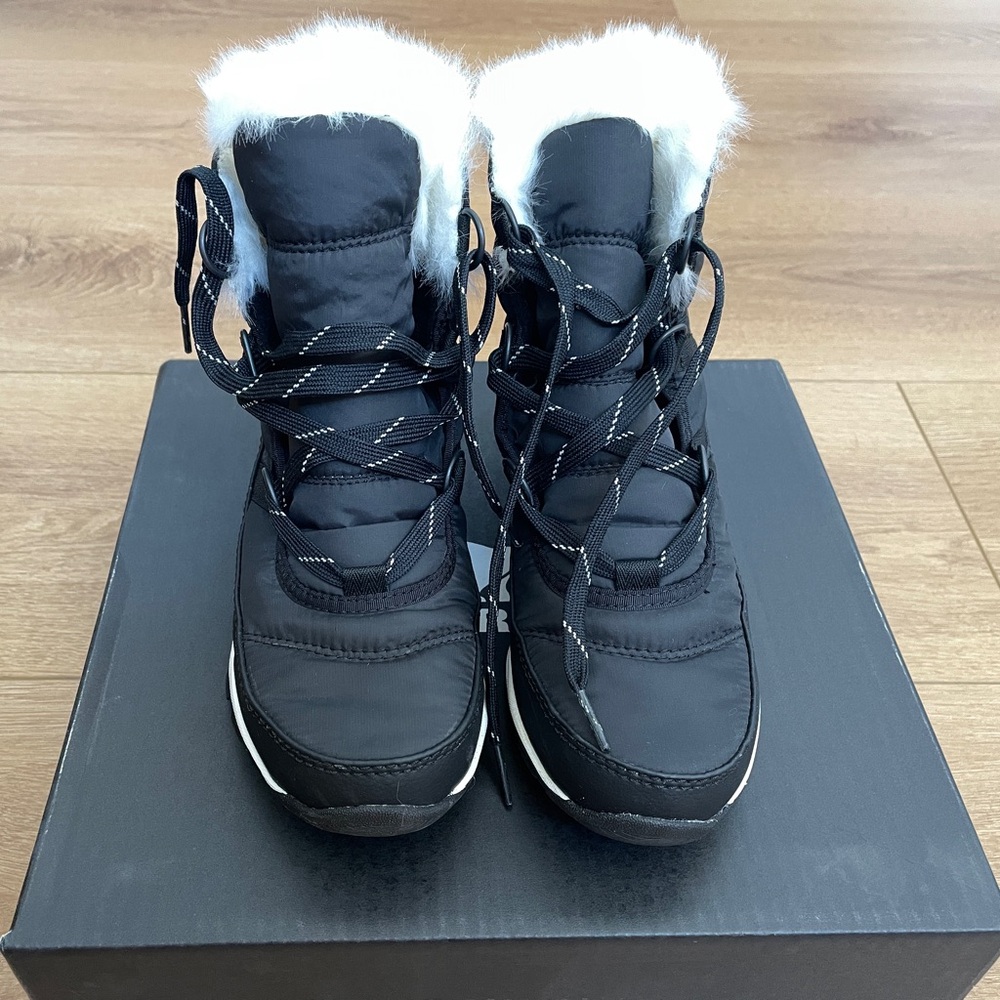 Sorel Whitney Short Lace - black, size 6.5